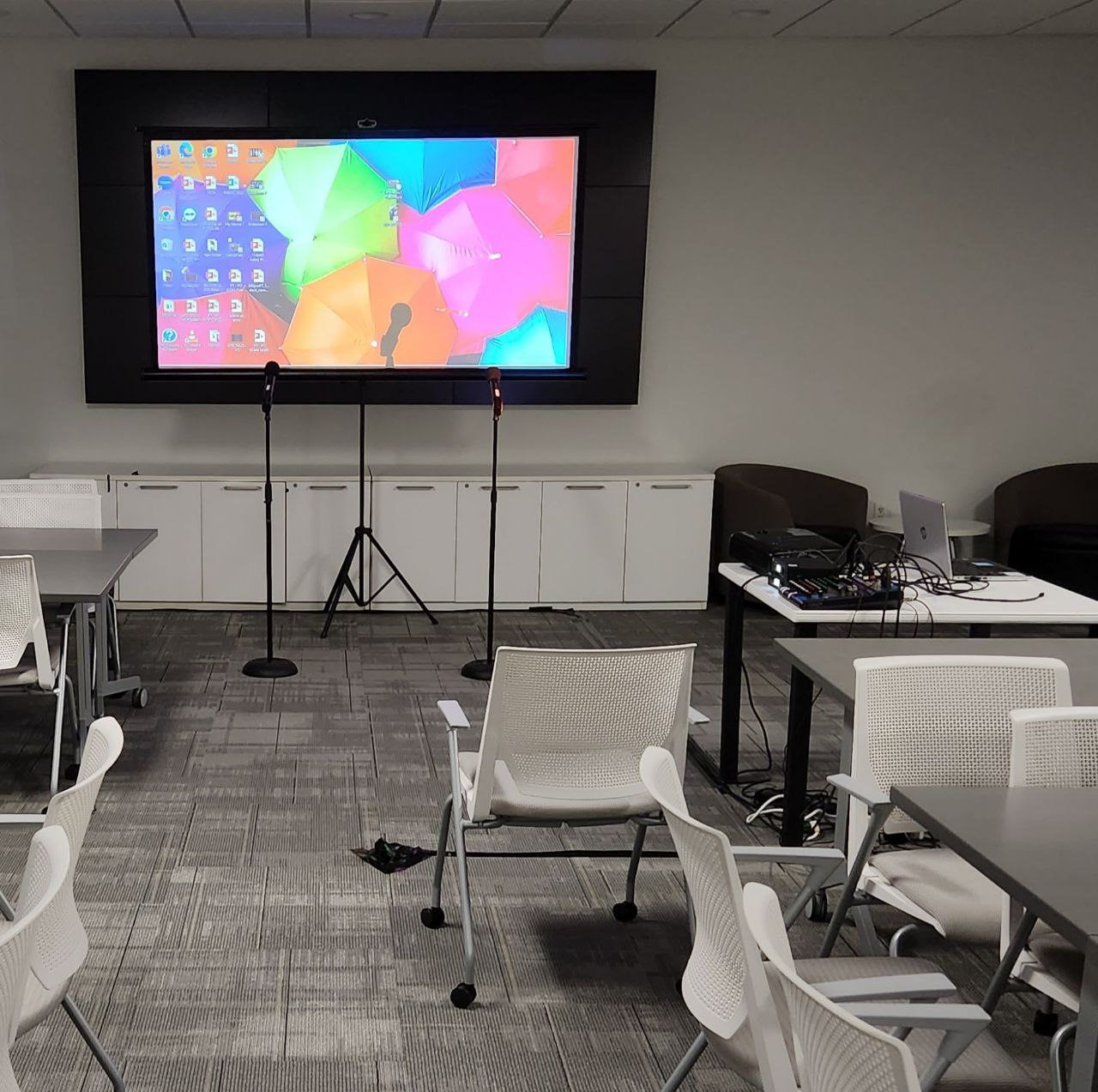 Small room projector used in conference
